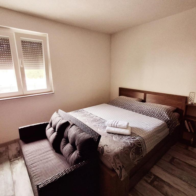 Peace Holiday Home - One-Bedroom House - 14