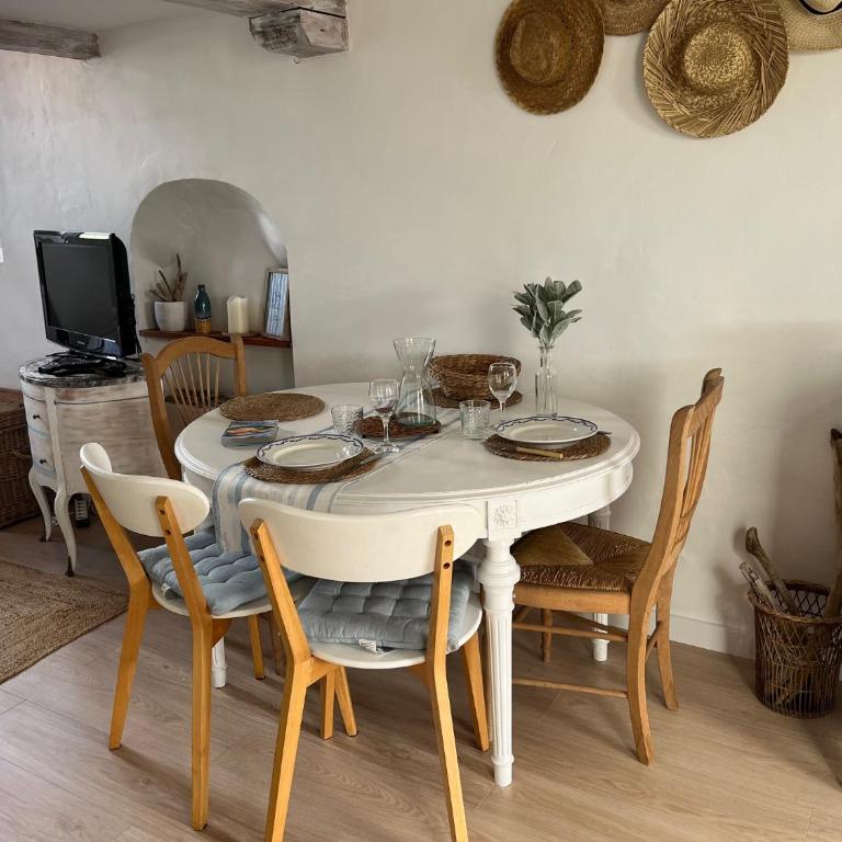 Joli cocon sous les toits au cœur de Vence et sa charmante terrasse tropezienne - Appartement 1 Chambre - 16