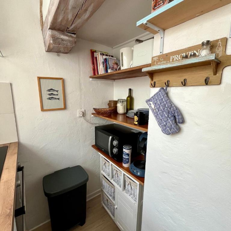 Joli cocon sous les toits au cœur de Vence et sa charmante terrasse tropezienne - Appartement 1 Chambre - 21