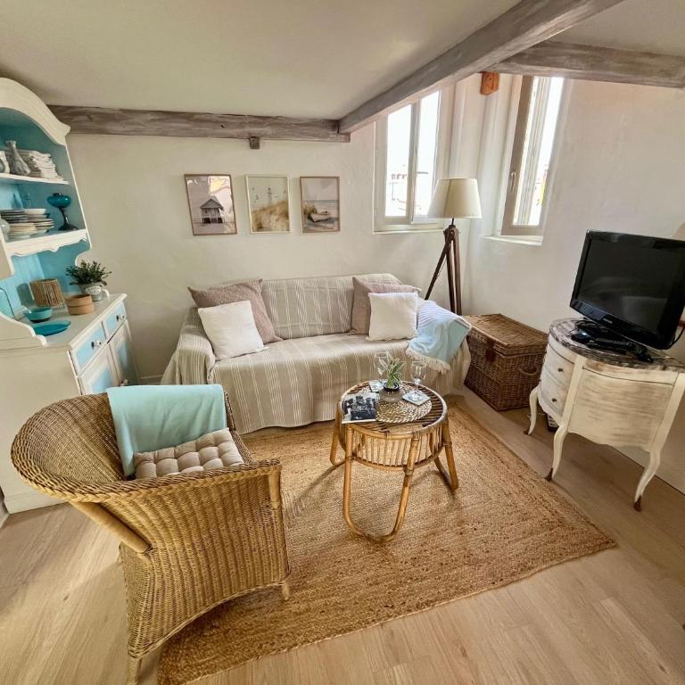 Joli cocon sous les toits au cœur de Vence et sa charmante terrasse tropezienne - Appartement 1 Chambre - 2