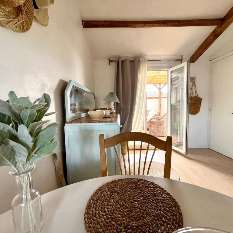 Joli cocon sous les toits au cœur de Vence et sa charmante terrasse tropezienne - Appartement 1 Chambre - 14