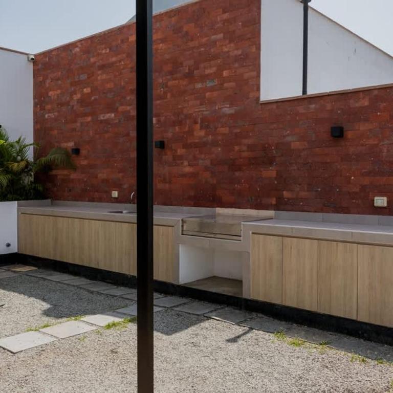 Brezzo Poolside Living 2BR in Miraflores - Apartment - 32