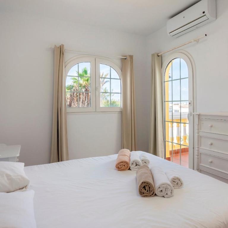 Beach Villa Eter with Private Pool BBQ in Heart of Corralejo by Amazzzing Travel - Villa - 33