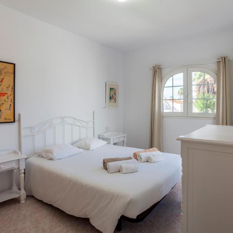 Beach Villa Eter with Private Pool BBQ in Heart of Corralejo by Amazzzing Travel - Villa - 36