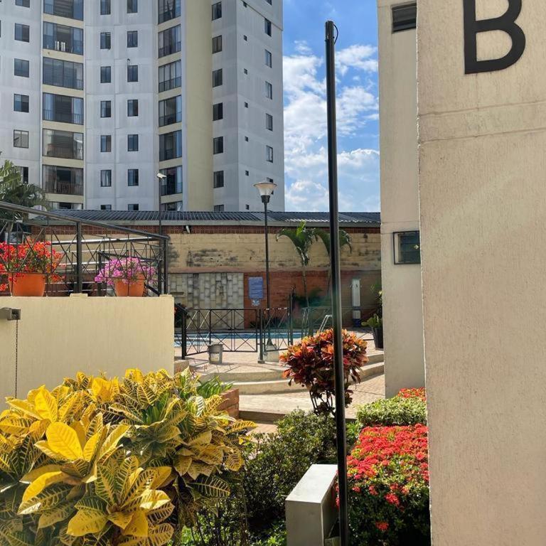 Conjunto Residencial Altamira - One-Bedroom Apartment - 5