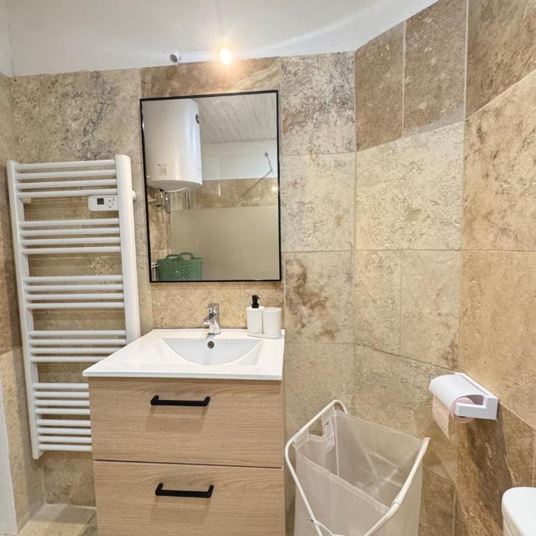 Magnifique studio centre historique n4 - One-Bedroom Apartment - 4