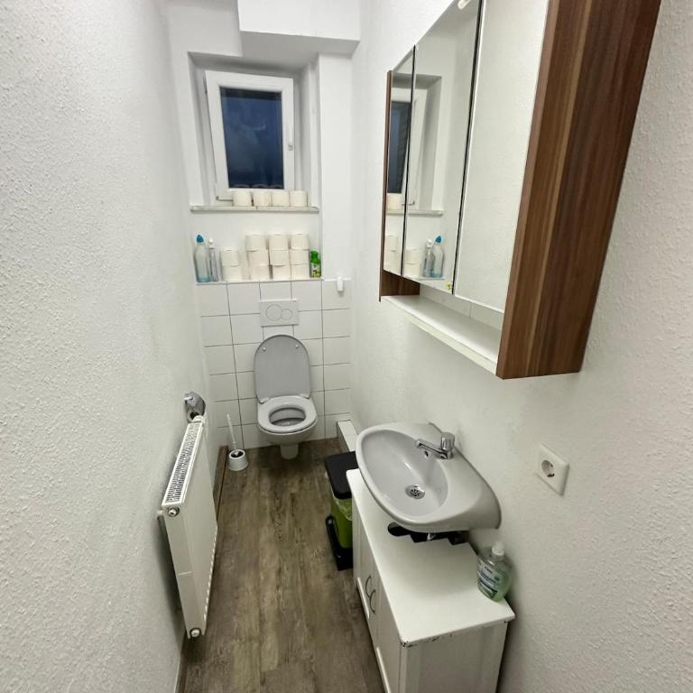 Easy Stay Room for Two - Doppelzimmer mit Gemeinschaftsbad - 14