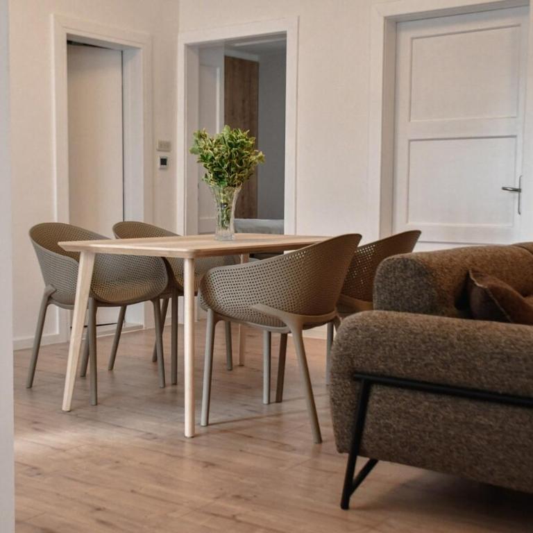 Apartman StarMo - 5 min walk to Old Bridge - Two-Bedroom Apartment with Balcony - 5