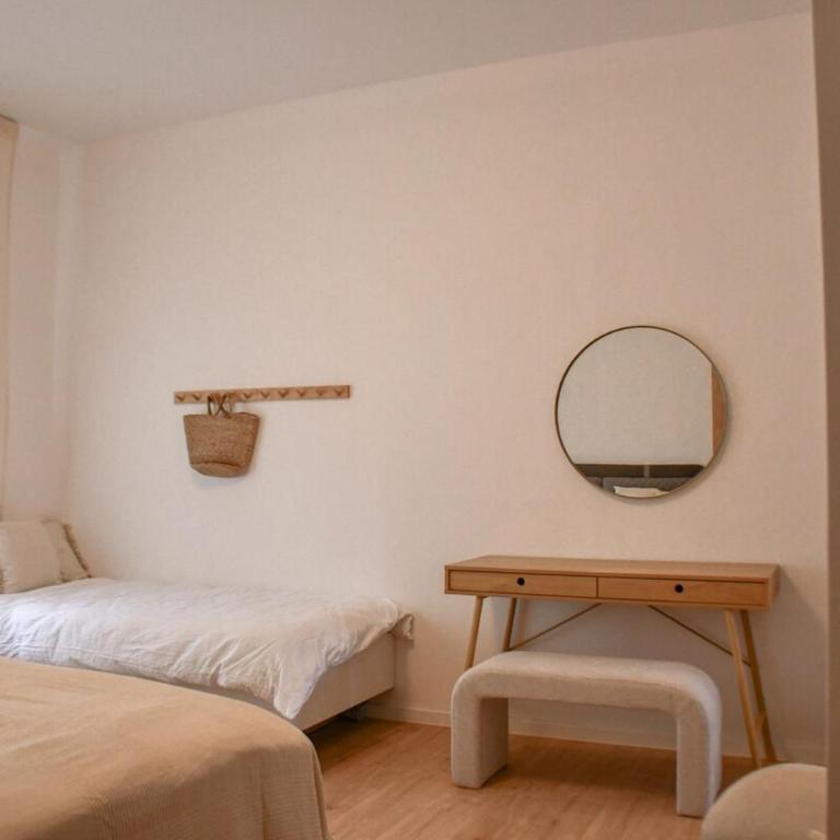 Apartman StarMo - 5 min walk to Old Bridge - Two-Bedroom Apartment with Balcony - 13