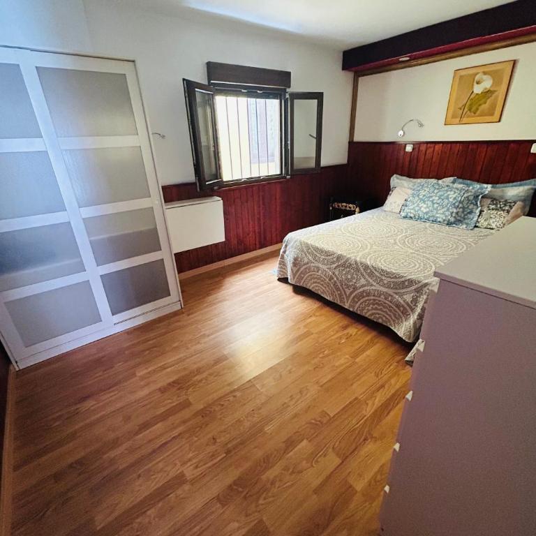 NEPTUNO 12b - One-Bedroom Apartment - 3