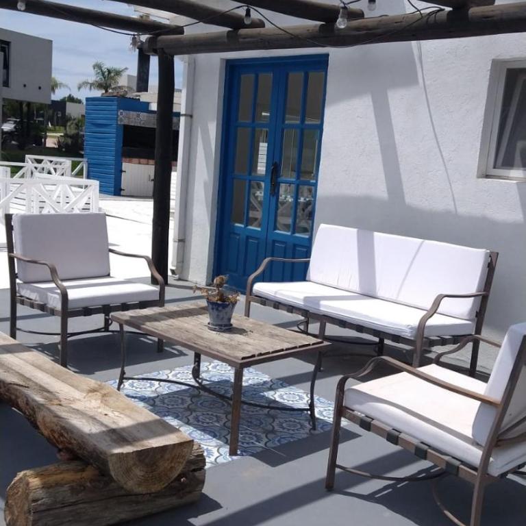 Casa luminosa con pileta y estilo mediterráneo en Costa Esmeralda - Casa de 3 dormitorios - 27