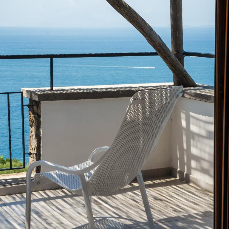 Casa Clementina Marciano - Camera Matrimoniale Deluxe con Balcone e Vista Mare - 13