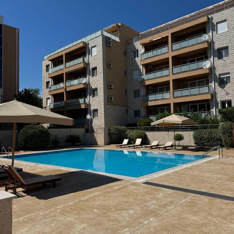Sadutas Bečići - Two-Bedroom Apartment - 4