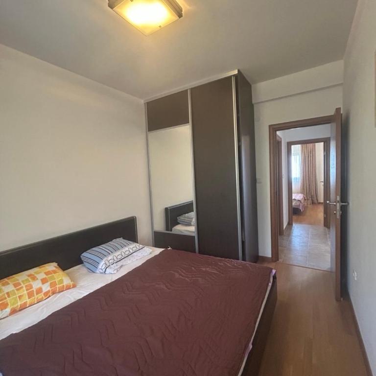 Sadutas Bečići - Two-Bedroom Apartment - 11