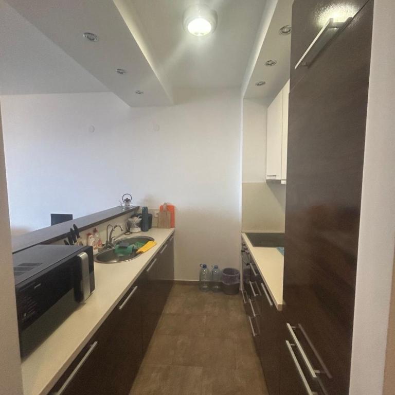 Sadutas Bečići - Two-Bedroom Apartment - 16
