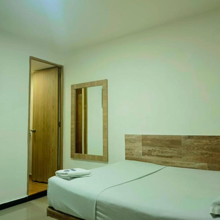 Hotel Casa Girardot Medellin - Habitación Doble - 26