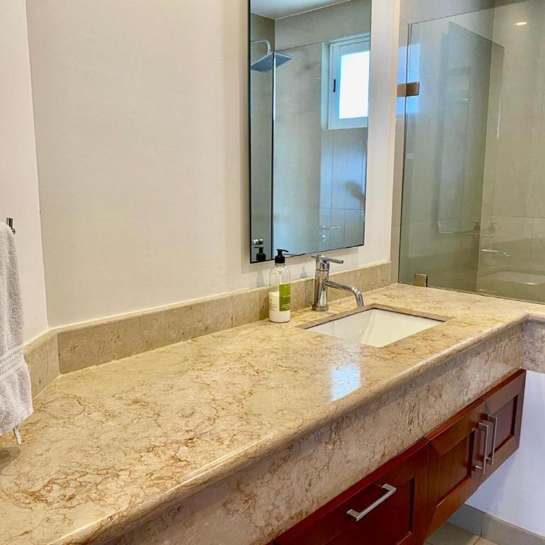 FRENTE AL MAR A PIE DE PLAYA CON ALBERCA yJACUZZY - Two-Bedroom Apartment - 14