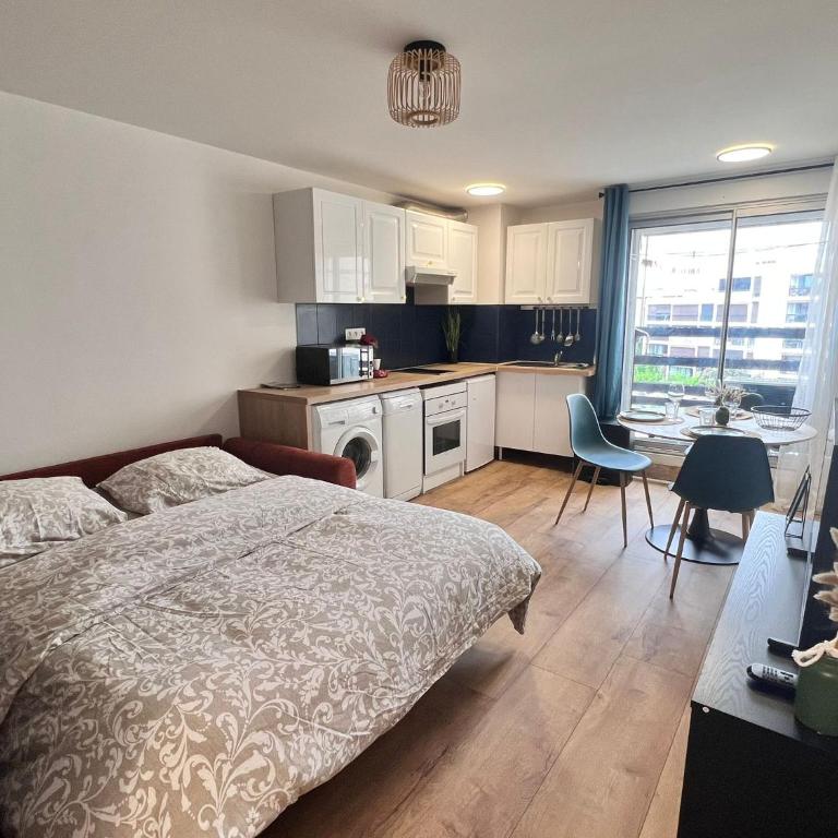 Le perroquet - One-Bedroom Apartment - 10