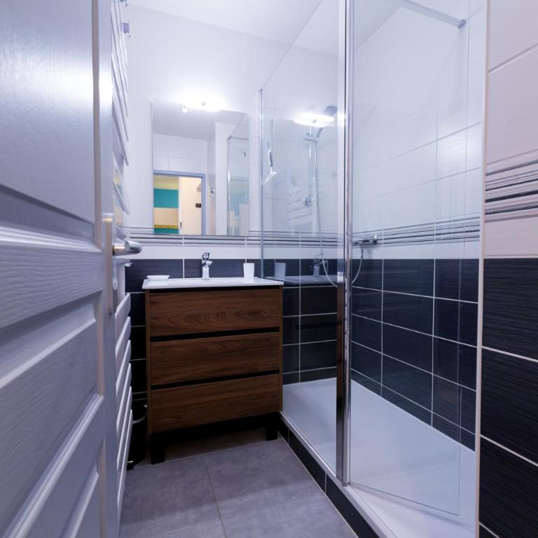 Au bon endroit N3 - Appartement 2 pièces 5/7 personnes - proche pistes - Belle vue montagne - Appartement 1 Chambre - 12