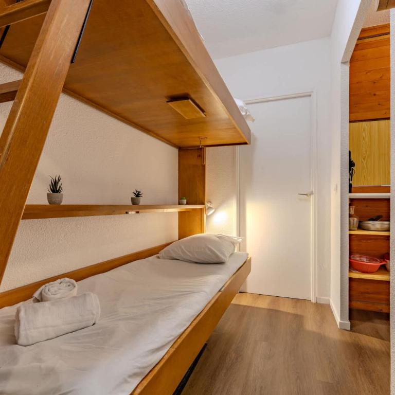 Charming Studio Ski-In Apartment - Central Val Thorens, Mountain Views - Résidence Le Silveralp - Apartment - 4