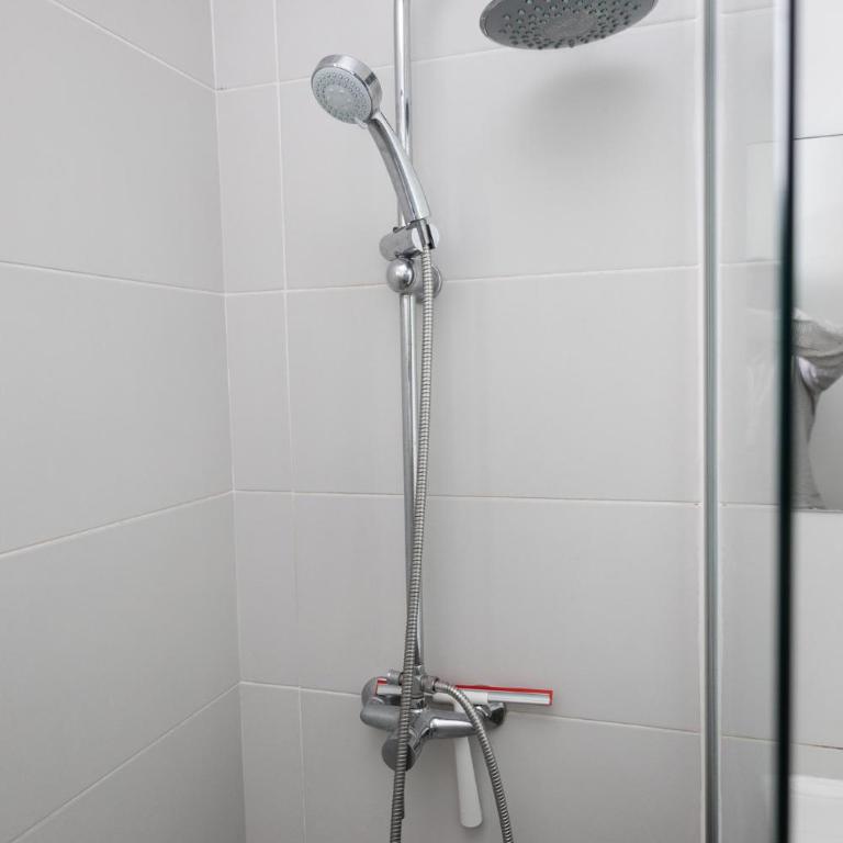 Le 3 Chambres Parking Proche Tram - Appartement - 23