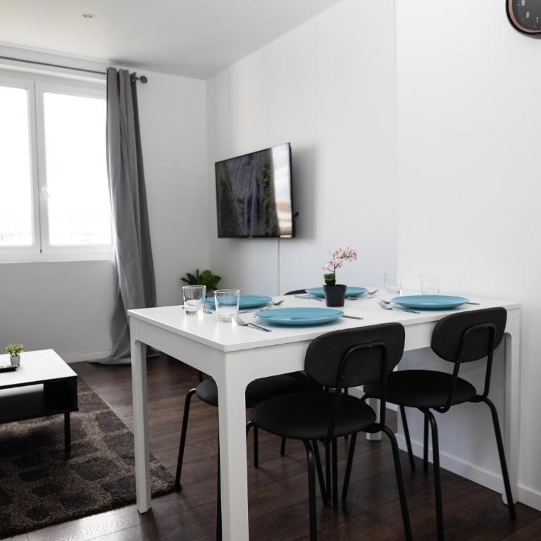 Le 3 Chambres Parking Proche Tram - Appartement - 3