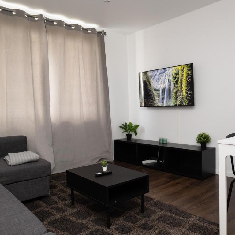 Le 3 Chambres Parking Proche Tram - Appartement - 5