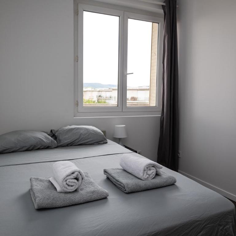 Le 3 Chambres Parking Proche Tram - Appartement - 15