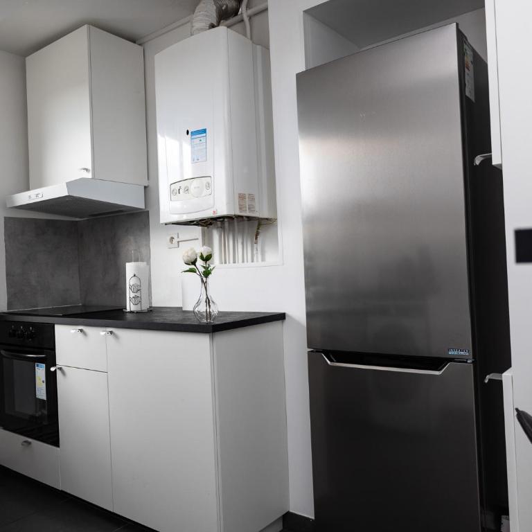 Le 3 Chambres Parking Proche Tram - Appartement - 9
