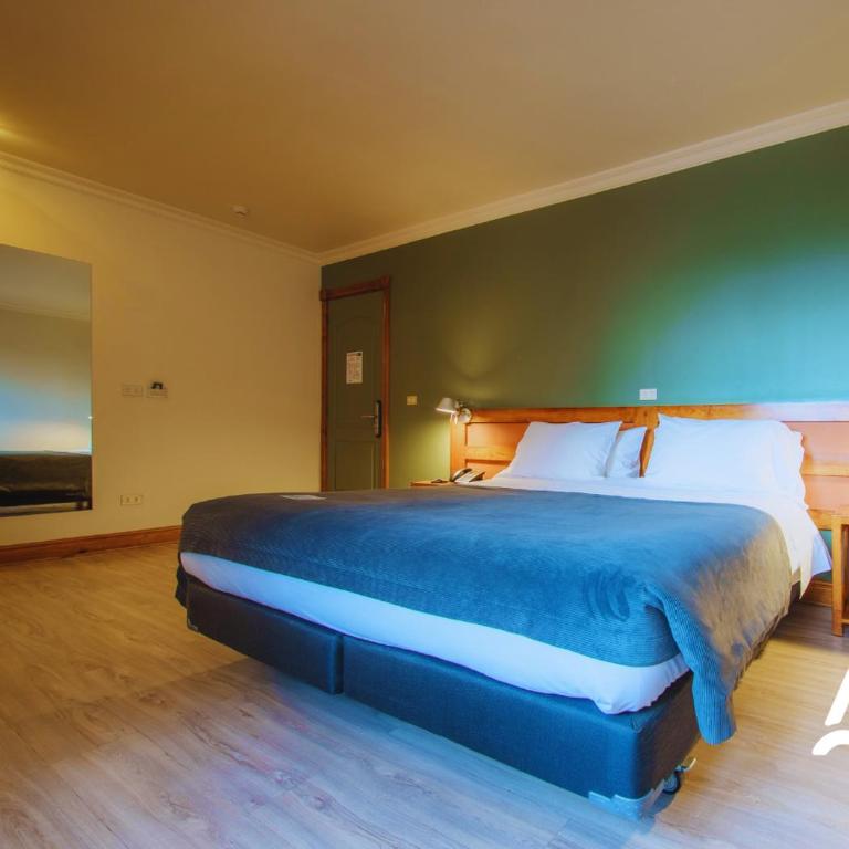 Almasur Punta Arenas - Standard Queen Room - 2