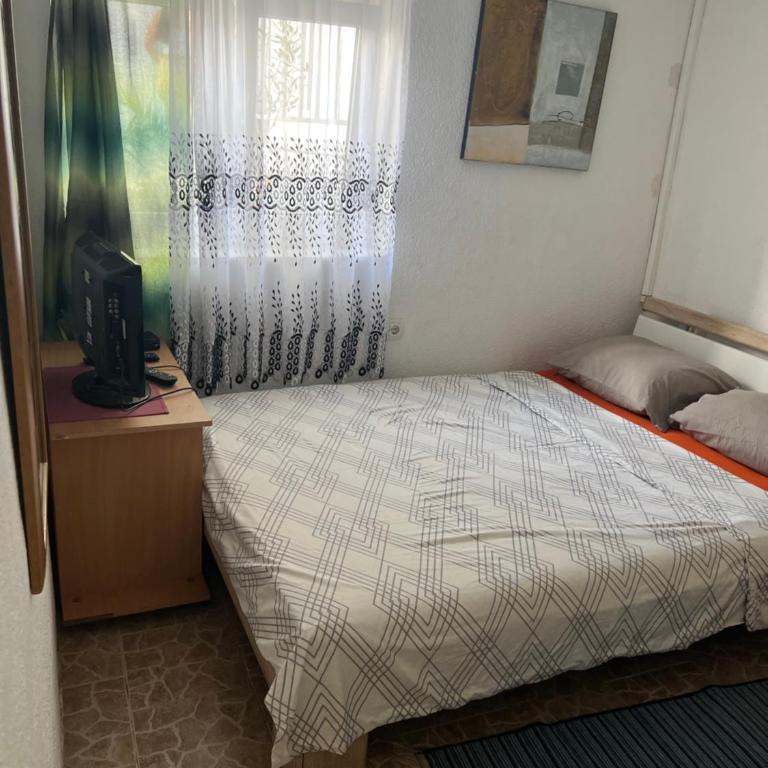 Apartmani Amira Sutomore - Apartman sa 2 Spavaće Sobe - 1