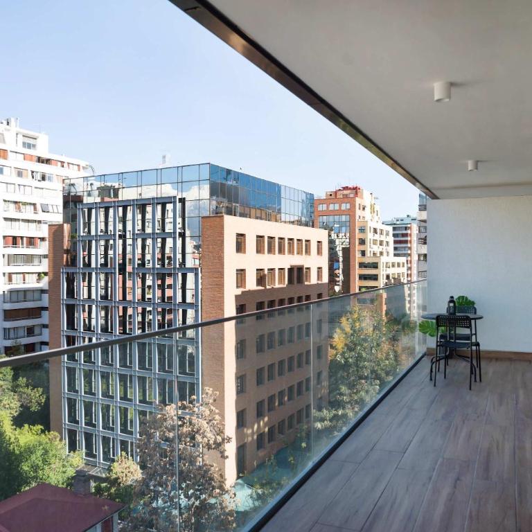 Spacious 2BR Retreat in Las Condes Comfort Awaits - Apartamento - 2