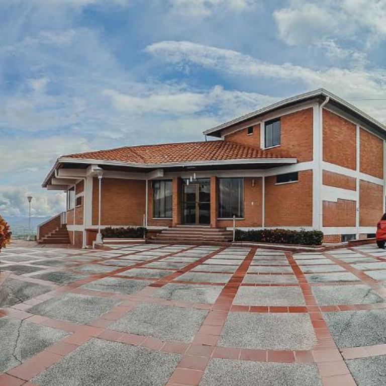 Condominio la Castilla en Cerritos - Casa de 5 dormitorios - 4