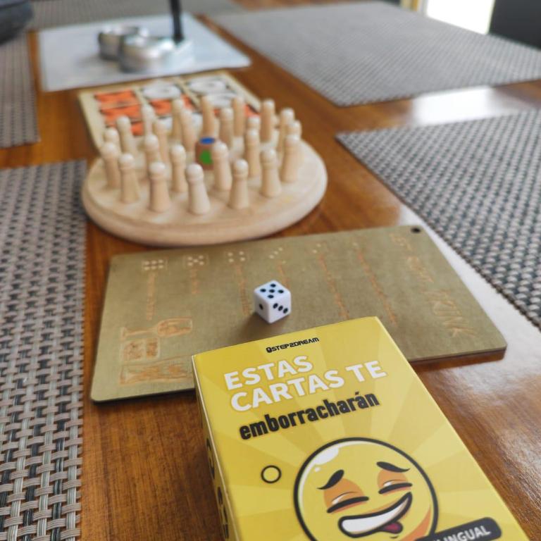 Villa con patio grande en urb cerca del Malecon Salinas - Three-Bedroom Villa - 67