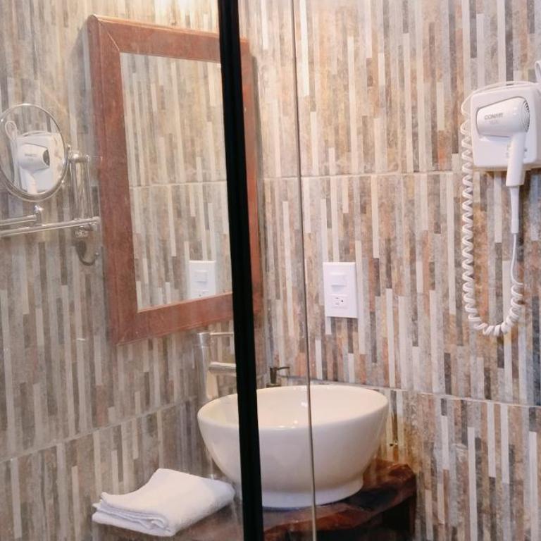 Casa Paraiso Hotel Boutique - Habitación Cuádruple con balcón - 5