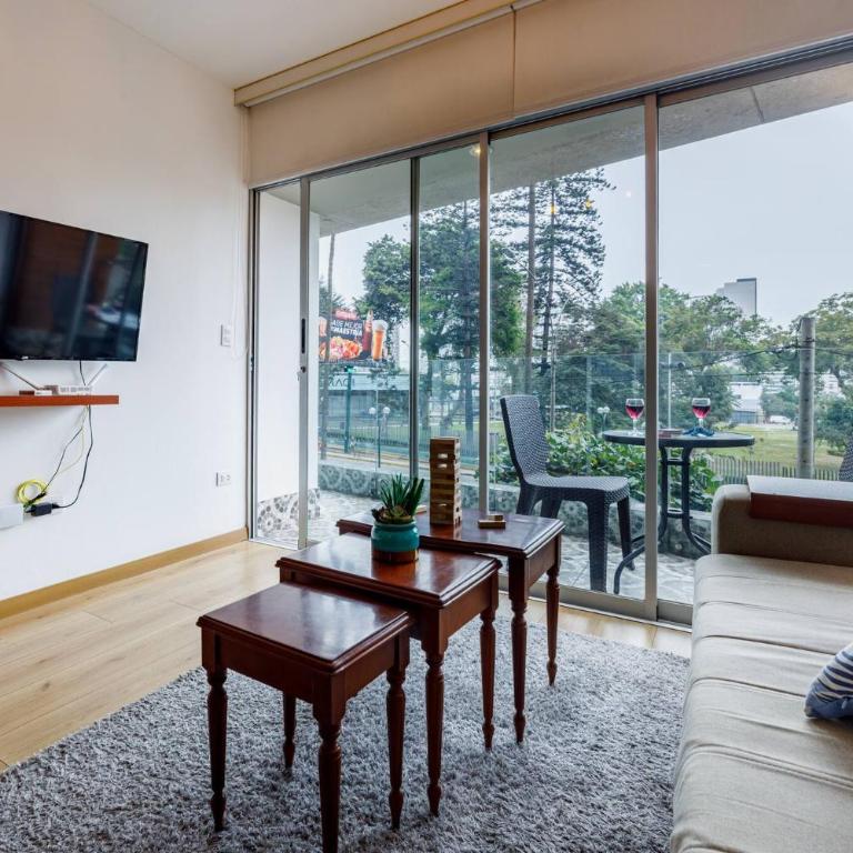 BSR Romantic Escape Flat w/ Rooftop Pool - Apartment - 36