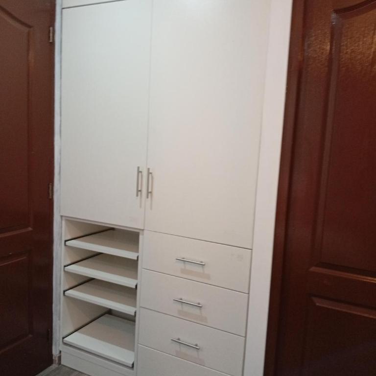 Si buscas un lugar para tu familia - Three-Bedroom Apartment - 12