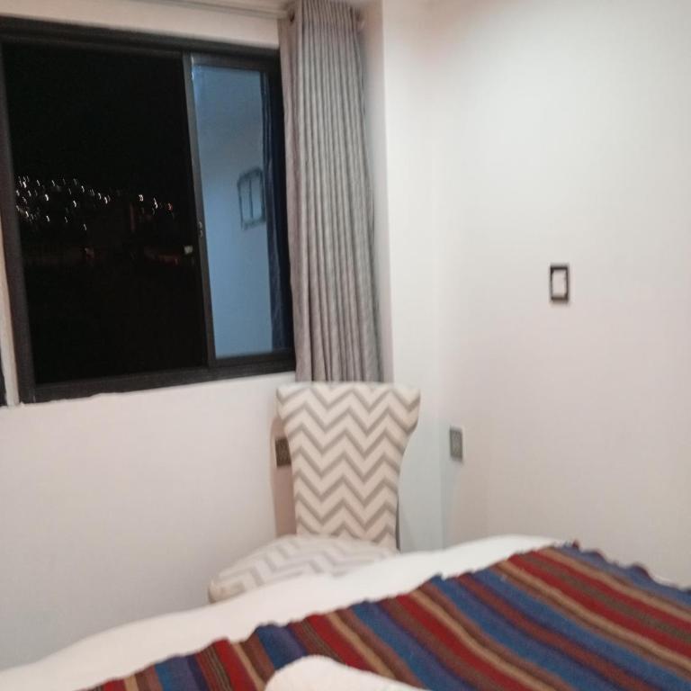 Si buscas un lugar para tu familia - Three-Bedroom Apartment - 16
