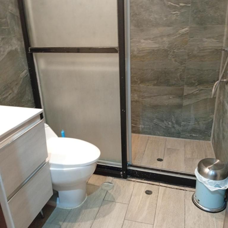 Si buscas un lugar para tu familia - Three-Bedroom Apartment - 25