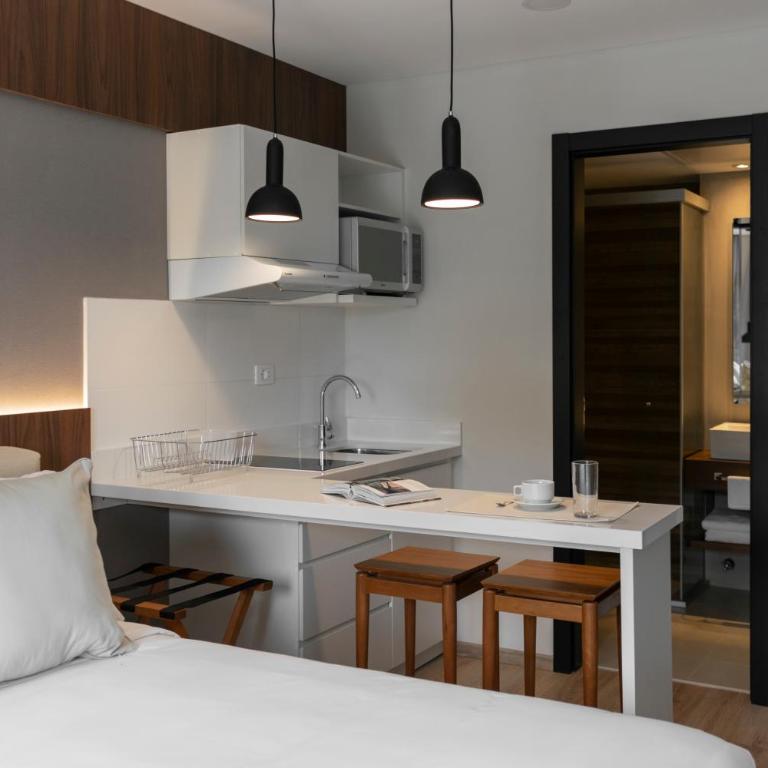 Five Hotel & Residences - Deluxe Studio - 6