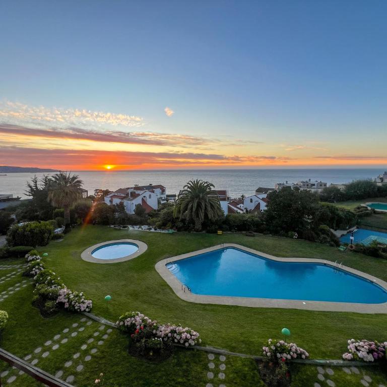 Sunset Perfecto en Reñaca Host - Three-Bedroom Apartment with Sea View - 12