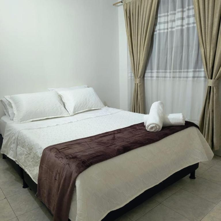 Apartamento conecta centro empresarial - Three-Bedroom Apartment - 14