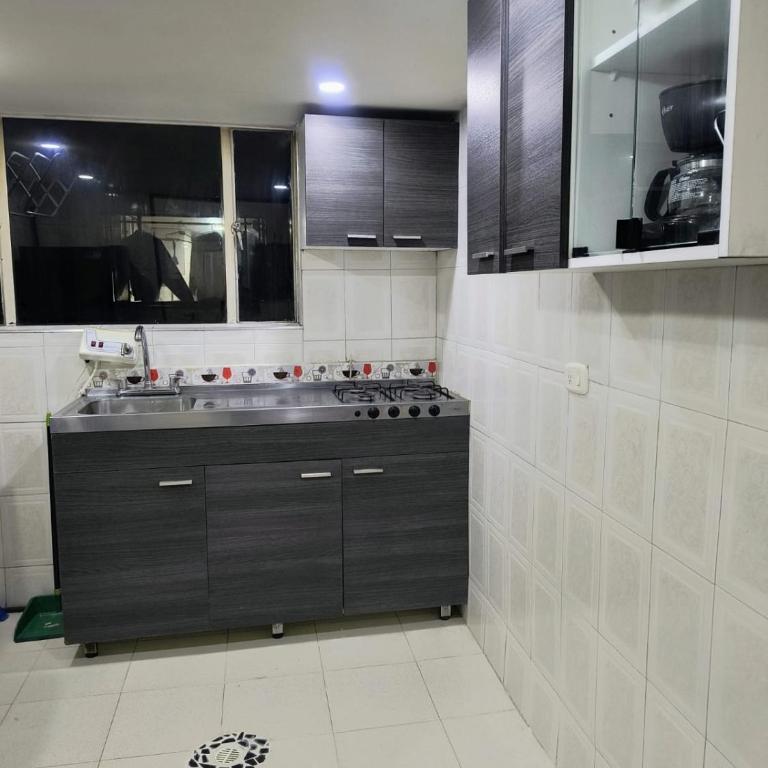 Apartamento conecta centro empresarial - Three-Bedroom Apartment - 17