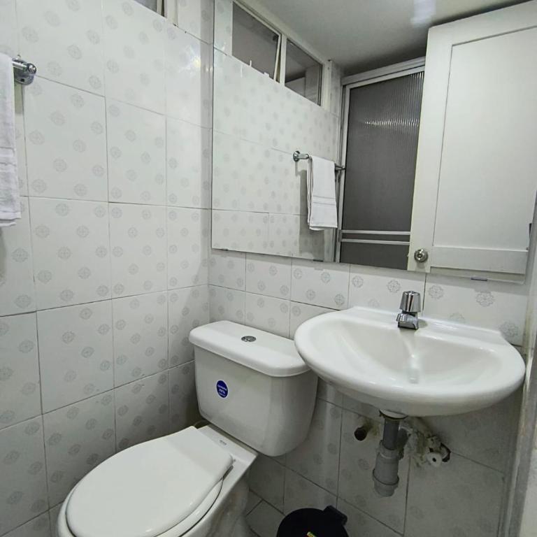 Apartamento conecta centro empresarial - Three-Bedroom Apartment - 22