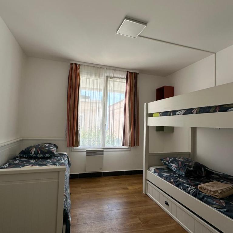 Ingres 158 - F3 vue mer Villa Francia - Appartement 2 Chambres - 2