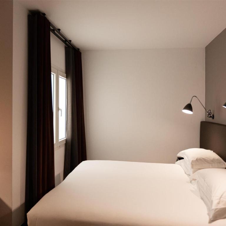 Alexandra Barcelona Hotel, Curio Collection by Hilton - Cozy King Room - 1