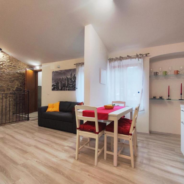 Sangi Home - Four-Bedroom House - 4