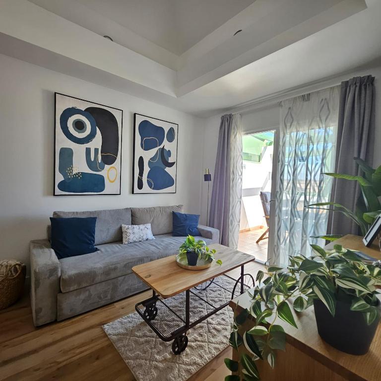 Caleta Star by NicoleT - One-Bedroom Apartment - 2