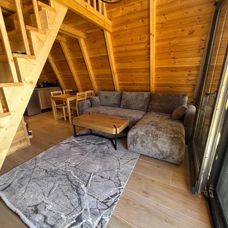 TriView - One-Bedroom House - 2