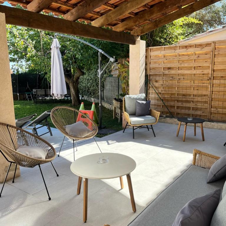Très belle villa avec piscine privative chauffée - Villa mit 3 Schlafzimmern - 6